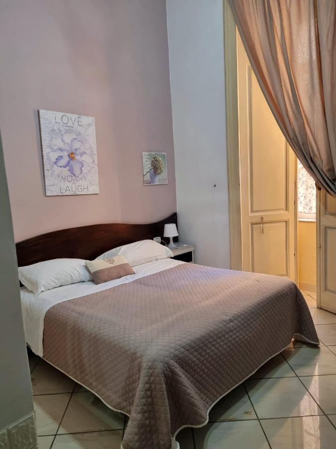 B&B Napoli Centrale Room&Jacuzzi Экстерьер фото